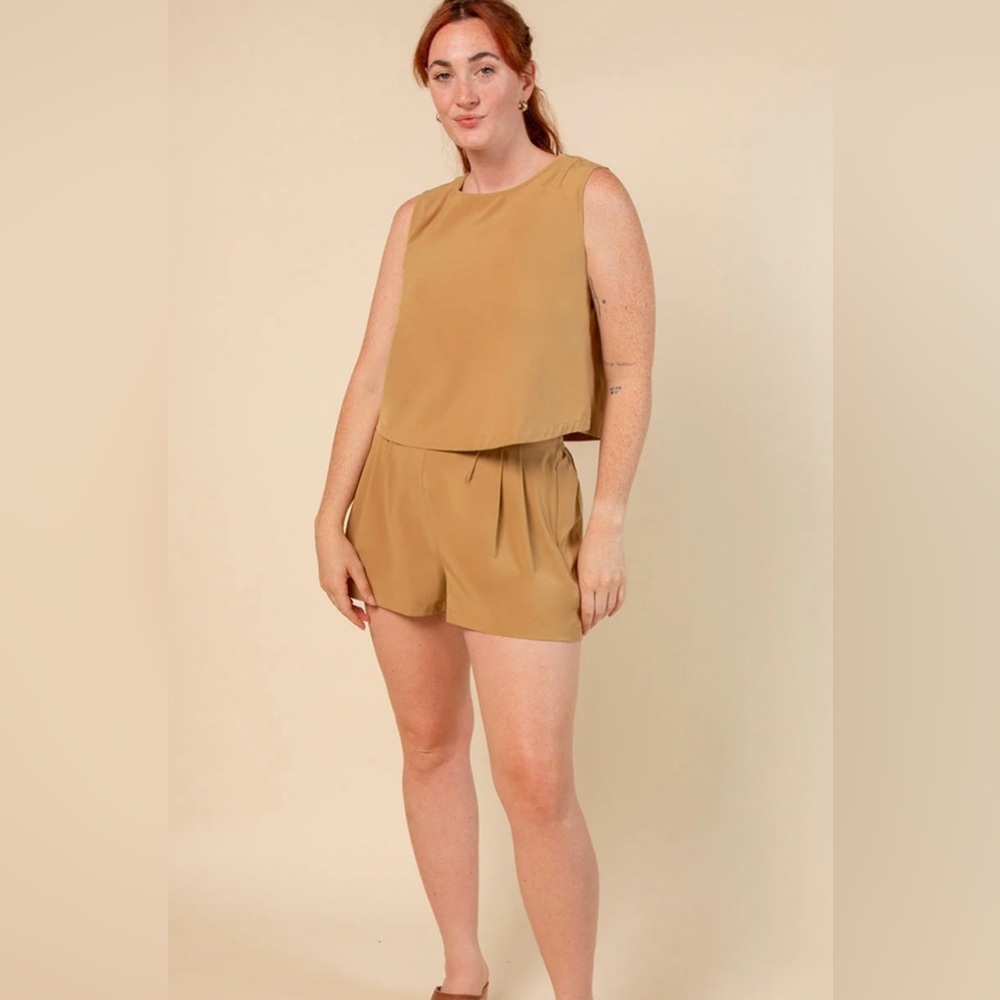 Wayre Boxy Shift & Snap Tank Top in Small Travel Lightweight Moisture-wicking